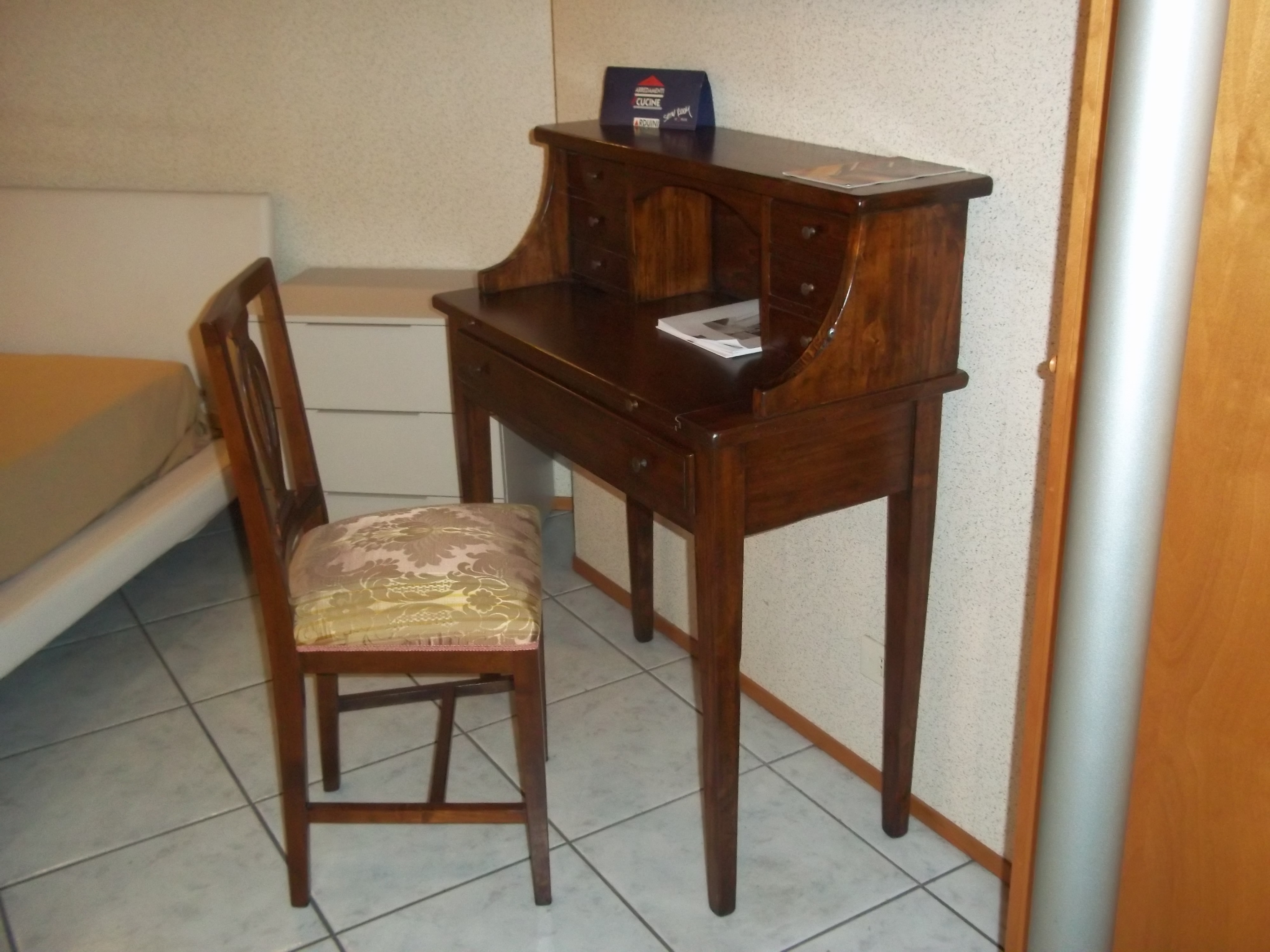 Bagno in arte povera ~ avienix.com for . Vendo scrittoio