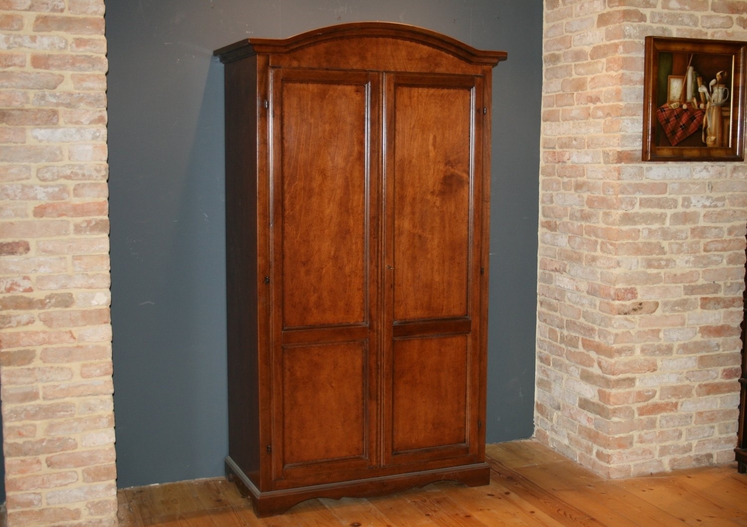 http://www.outletarredamento.it/img/armadi/armadio-2-ante-battenti_O1.jpg