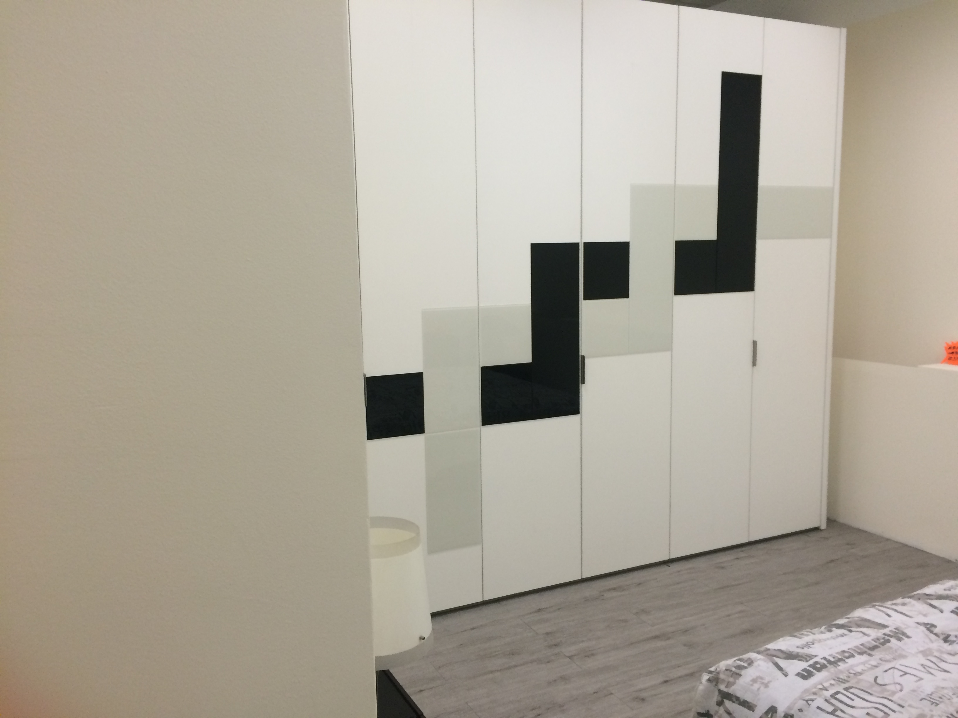 Armadio laccato: armadio laccato bianco by estel group.