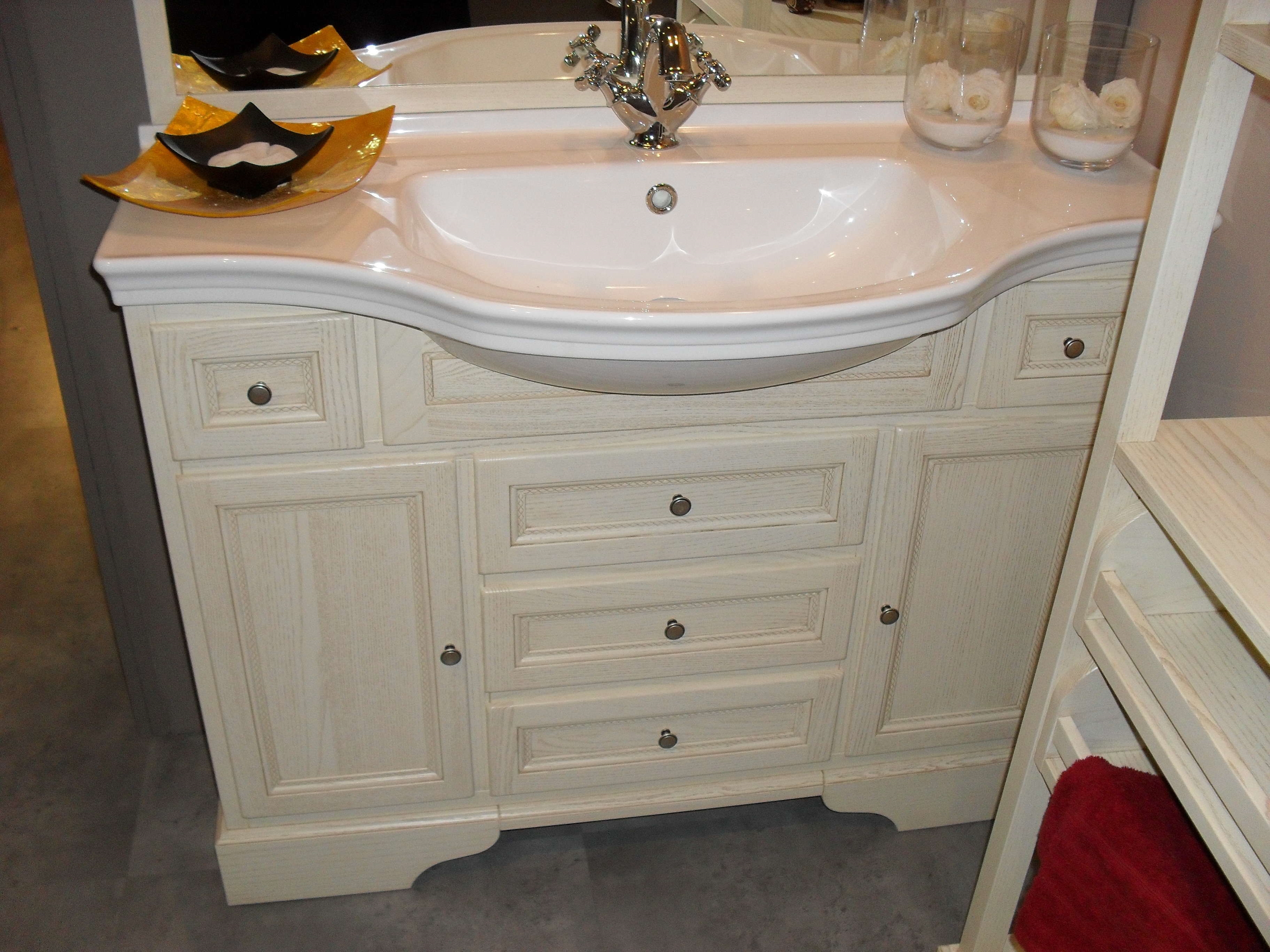 Arredo classico bagno : arredo bagno classico bianco. arredo ...