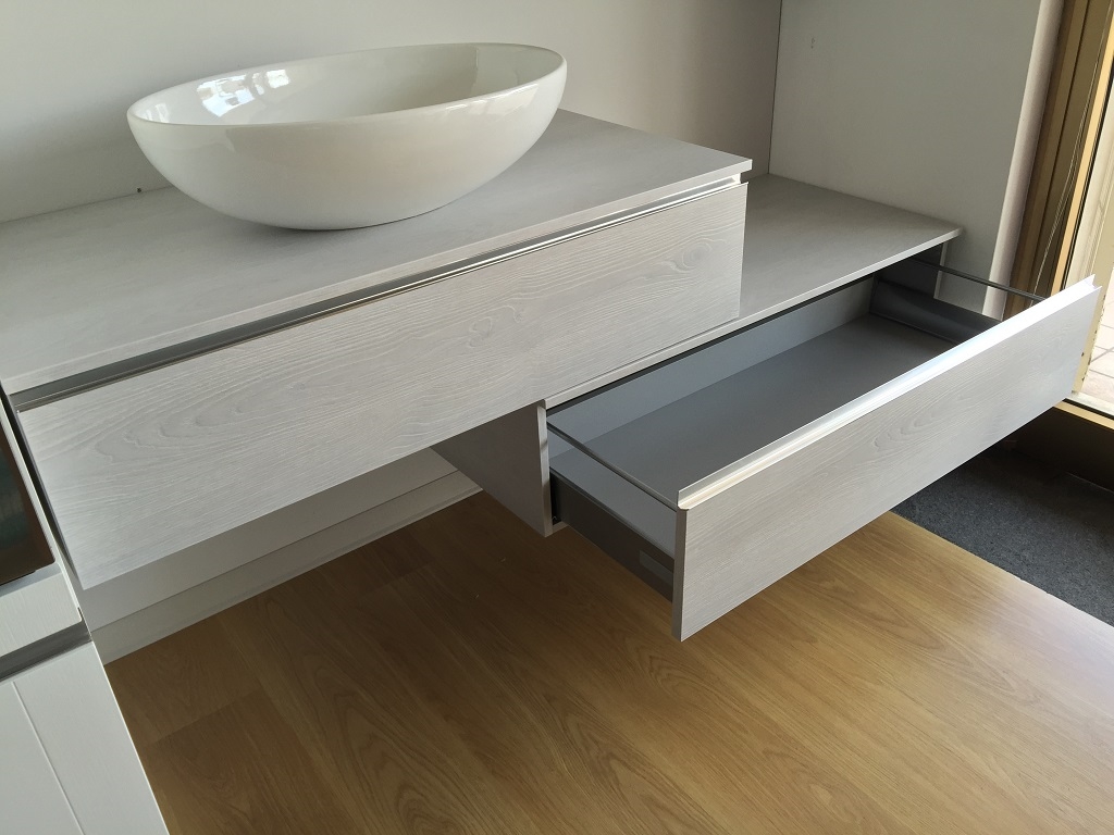 Mobile bagno grigio chiaro ~ avienix.com for .