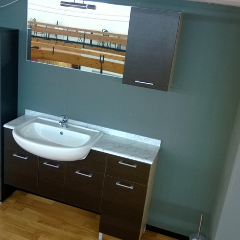Creating A Classy Bar Cart Bagno moderno STOCK! - Arredo bagno a prezzi scontati