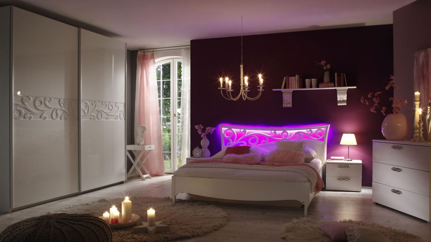 Camere da letto stile barocco moderno ~ avienix.com for . Poltrone design bianche e argento stile barocco