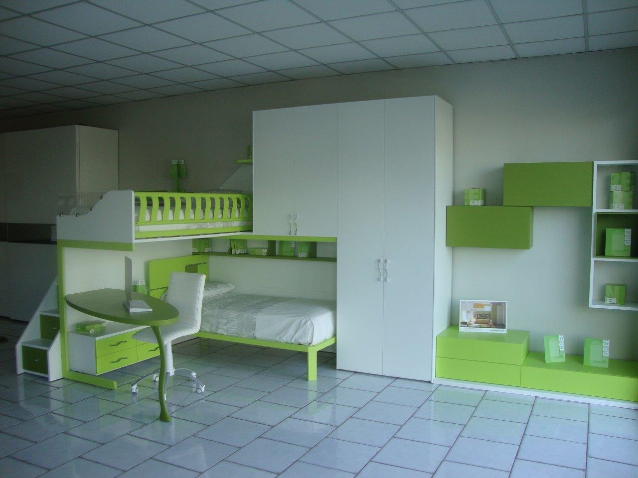 Bagno con mensole – triseb