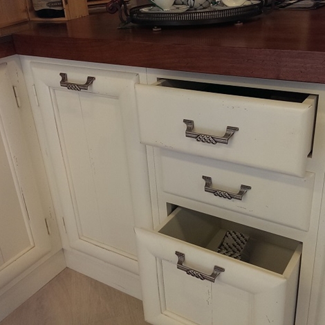 Cucina artigianale modello amelia in legno massello laccata bianca ...