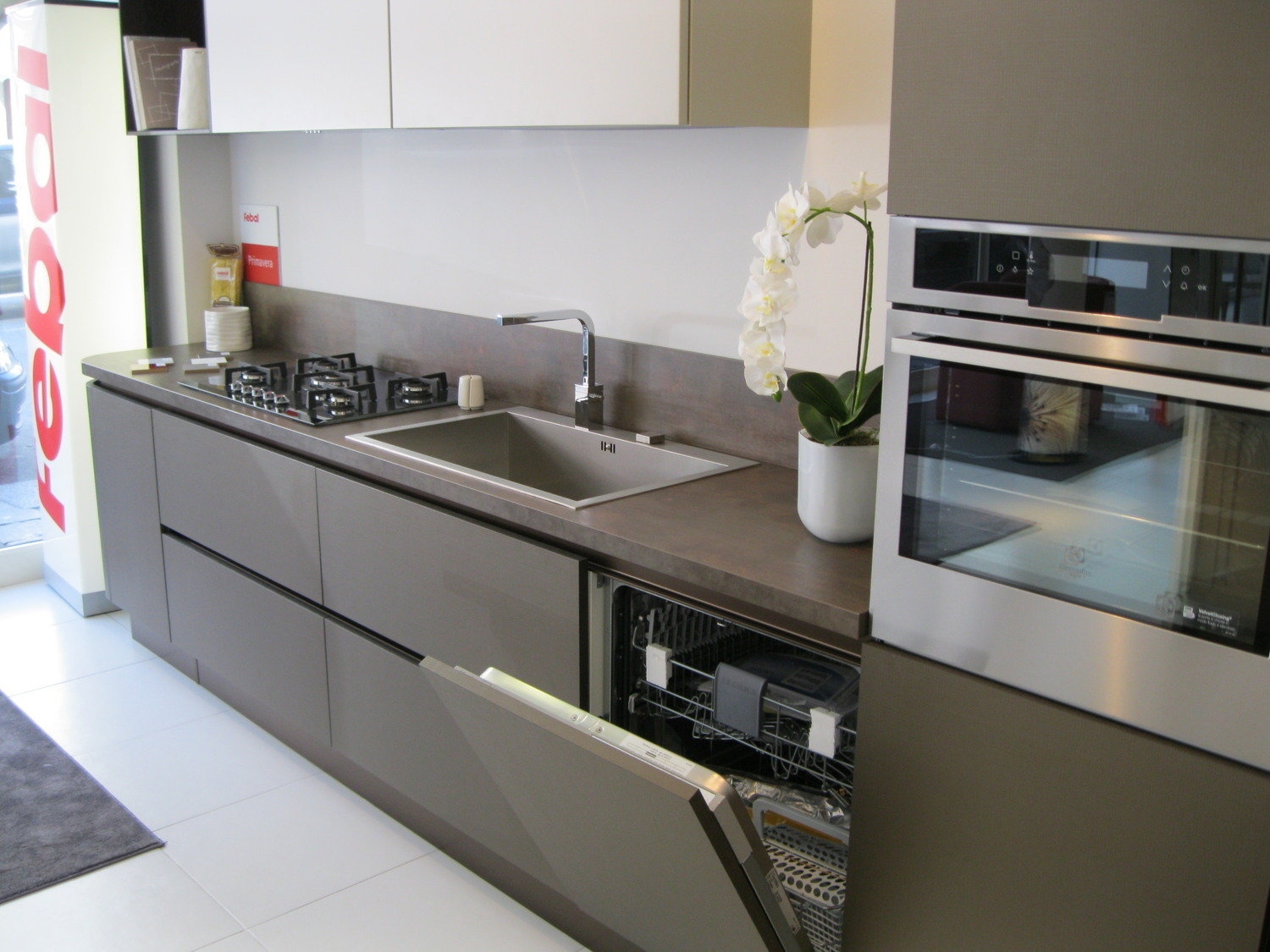 Tavoli e sedie da cucina moderni: ingressi moderni primavera ...