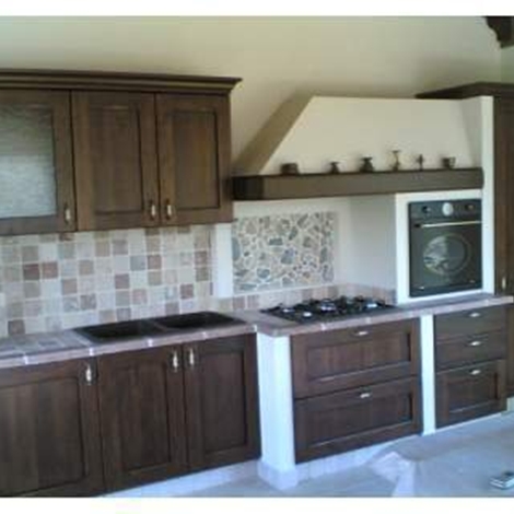 Cucina classica in finta muratura astra cucine cucine a prezzi ...