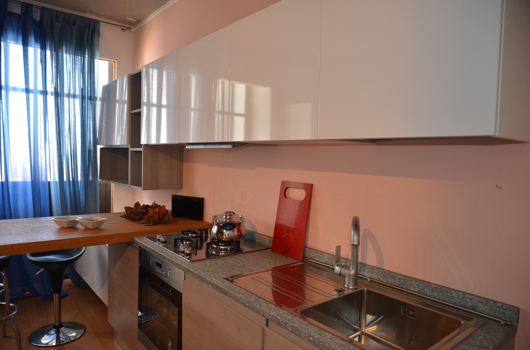 Cucina lineare con piano top in pietra di luserna cucine a ...