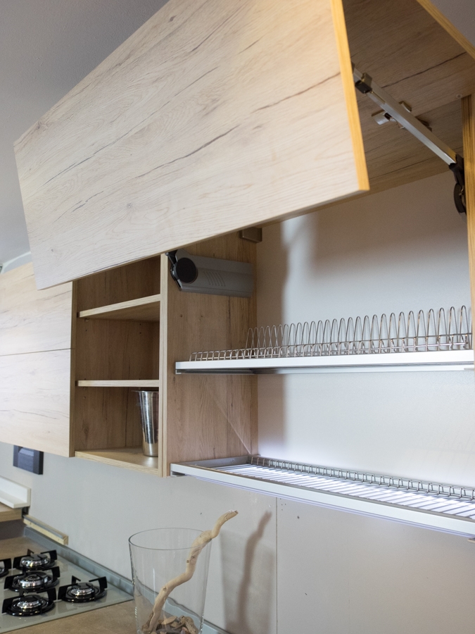 Cucina moderna vintage lineare ante legno essenza rovere chiaro e ...
