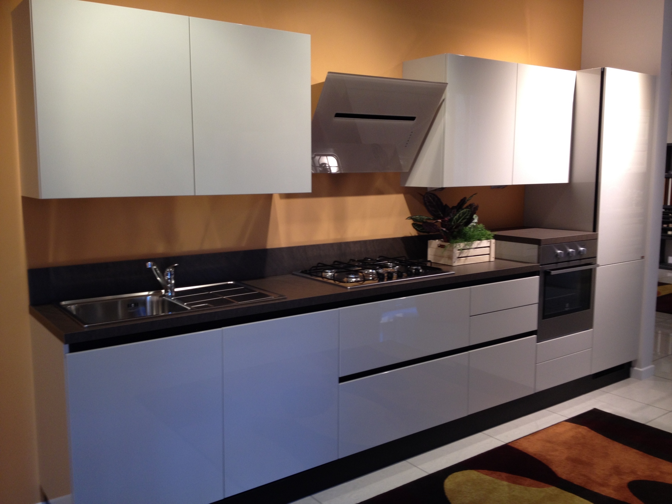 Cucine moderne bianco lucido: cucina scavolini evolution moderna ...