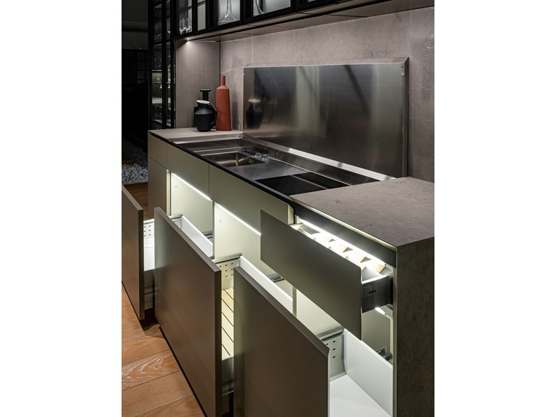 Cucina Tortora Moderna Ad Isola Monolite Scic In Offerta Outlet
