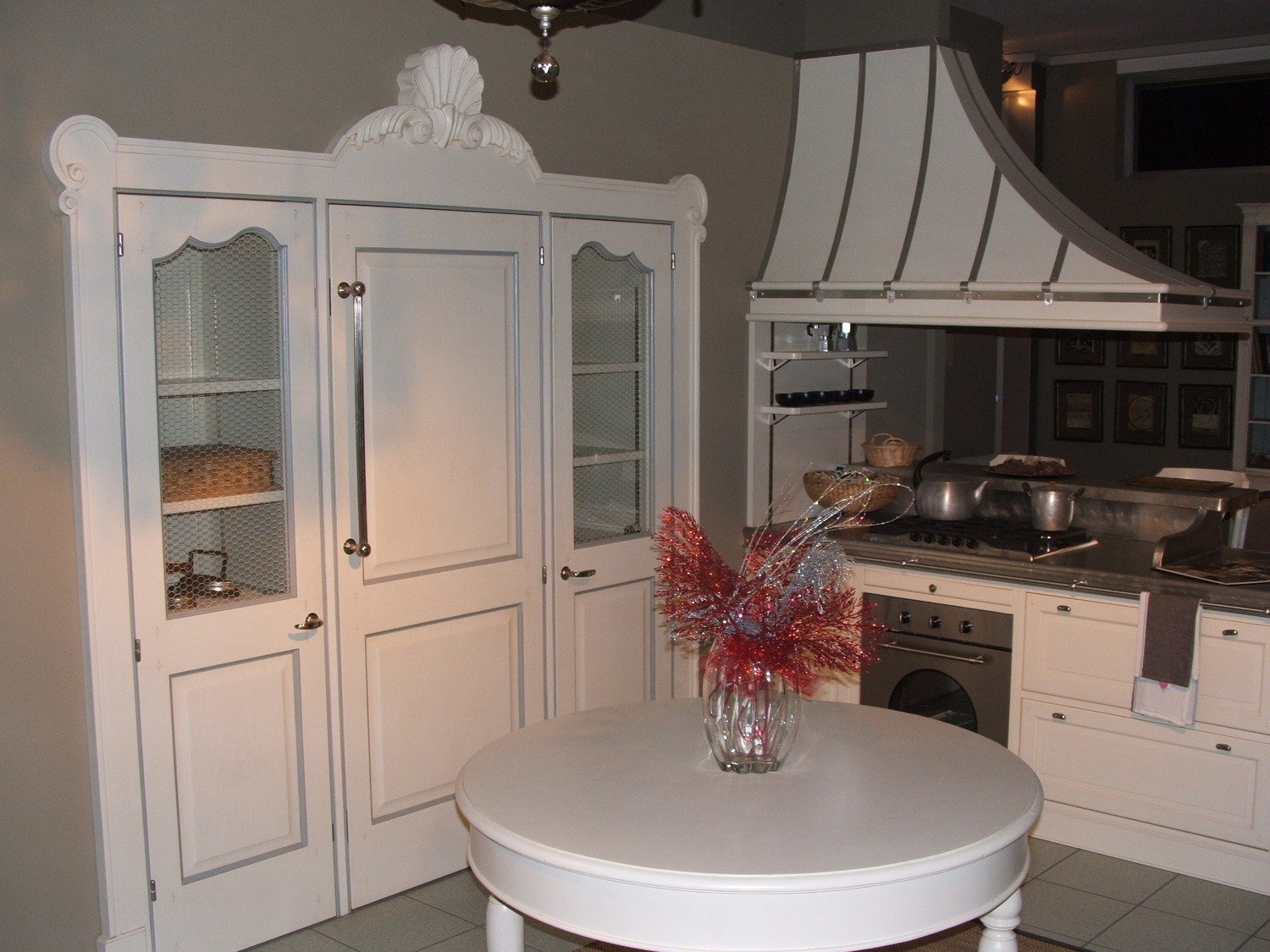 Cucine shabby chic treviso : cucine a vista sul soggiorno. cucine ...