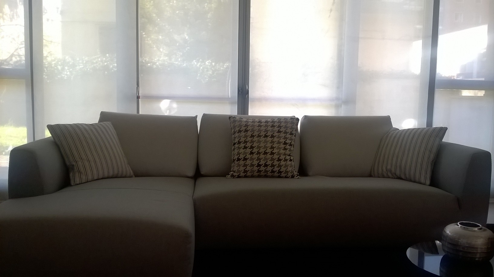 Divani bianchi in tessuto: divano moderno bianco divani moderni ...