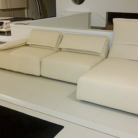 Occasioni by Gruppo Visma Arredo: Moroso Divano Highlands design by patricia urquiola