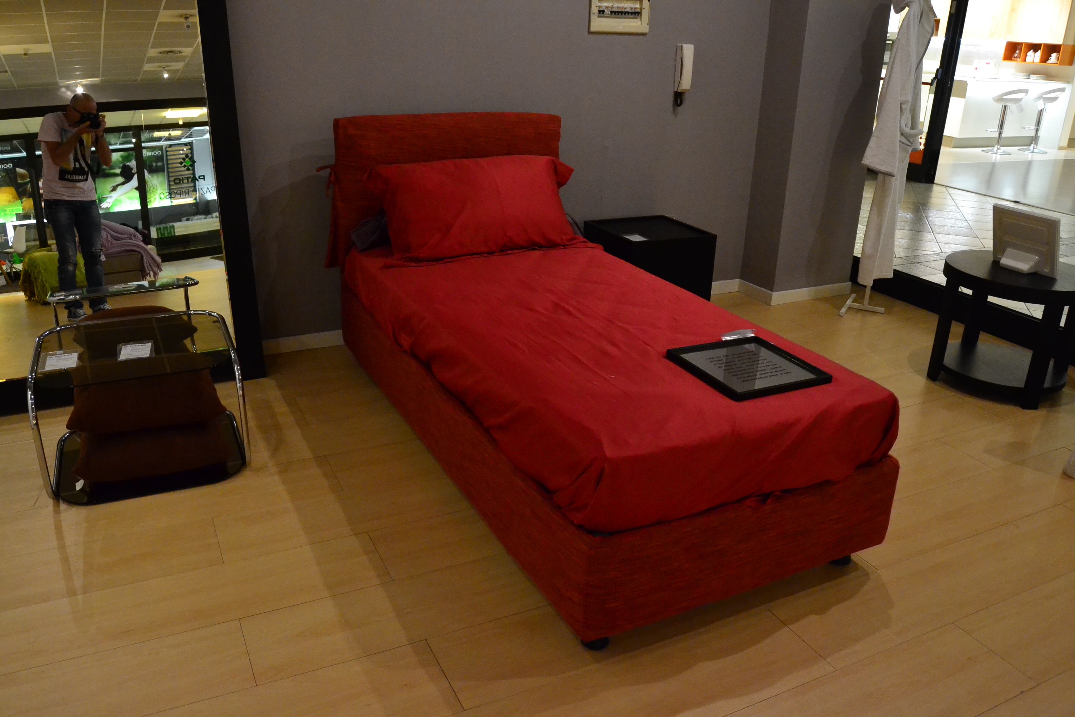 Letto matrimoniale con contenitore flou : letto matrimoniale con ...