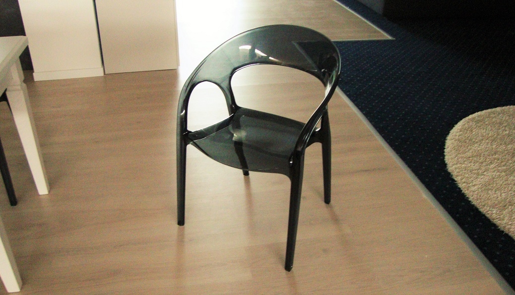 Sedie moderne design scontate del 41 sedie a prezzi for Sedie scontate