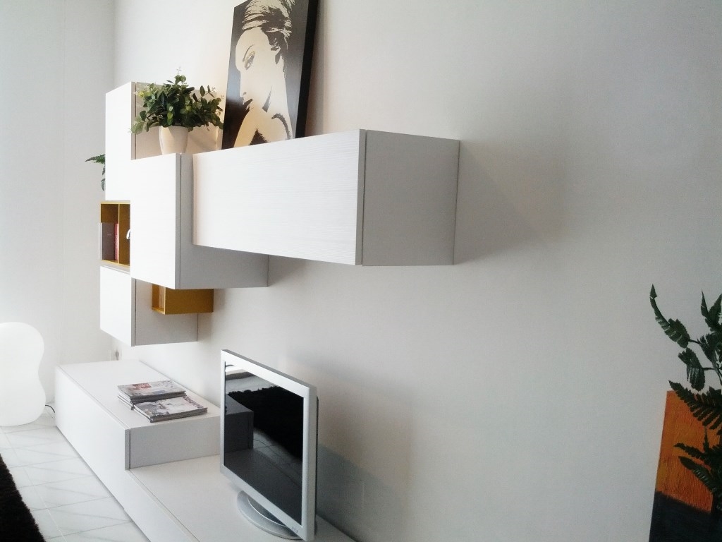 Parete attrezzata per tv led – triseb