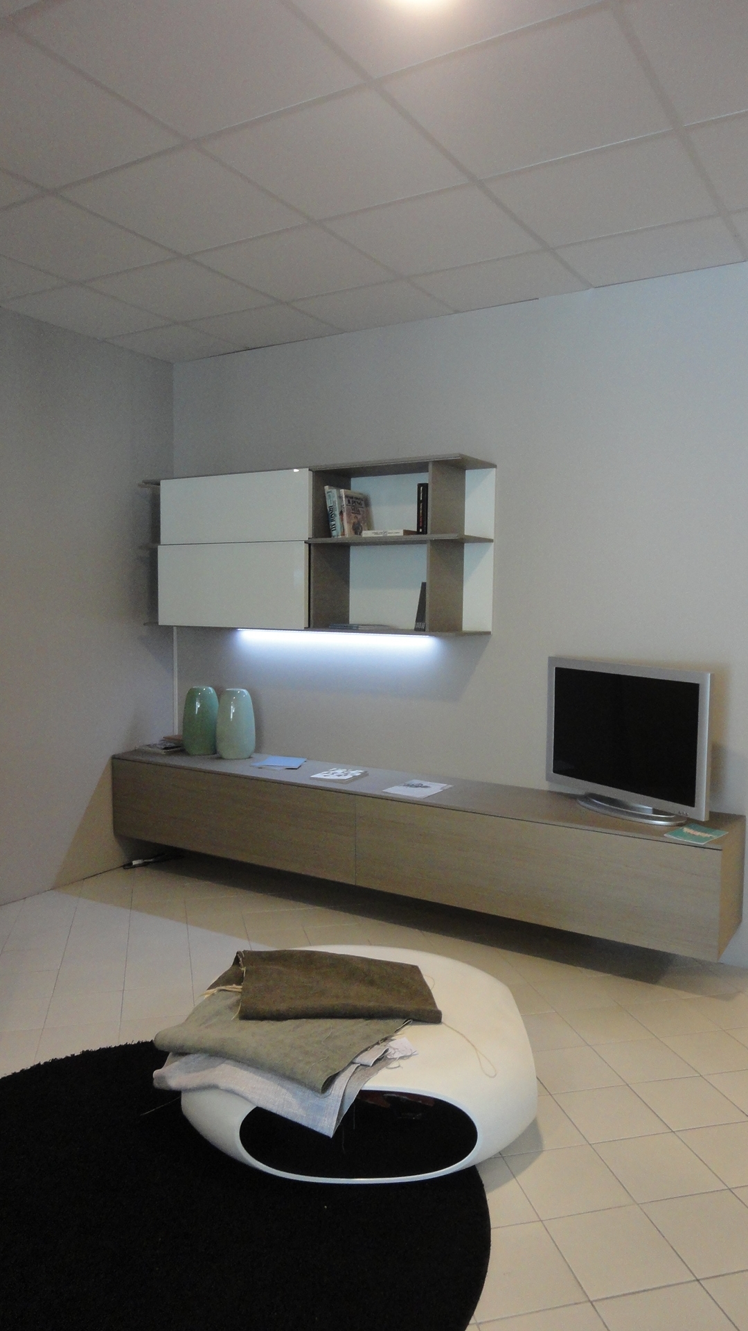 Mobili tv prezzi: lo cascio arredamenti collezione vogue sconti.