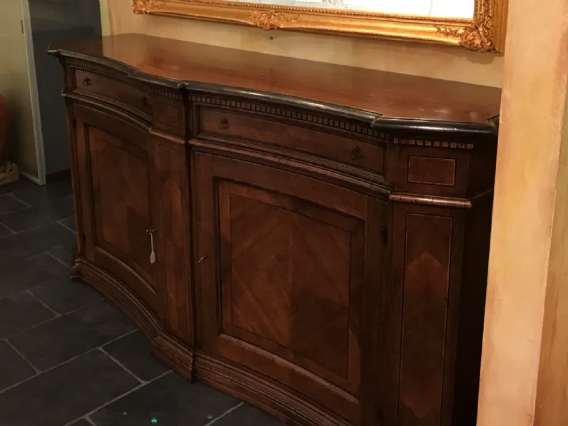 Mobile di antiquariato modello Credenza a prezzi convenienti