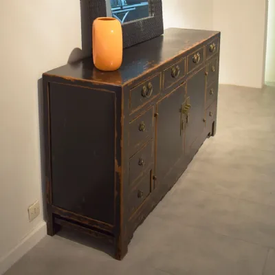 Credenza in stile neoclassico con un ribasso imperdibile