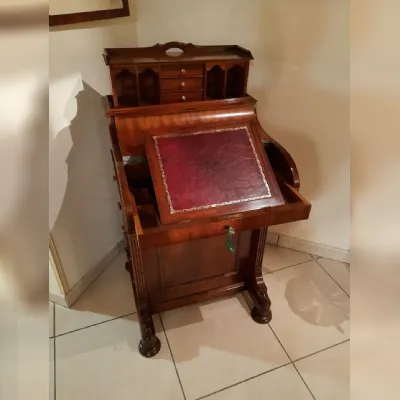 Scrivania d'epoca in legno in Offerta Outlet