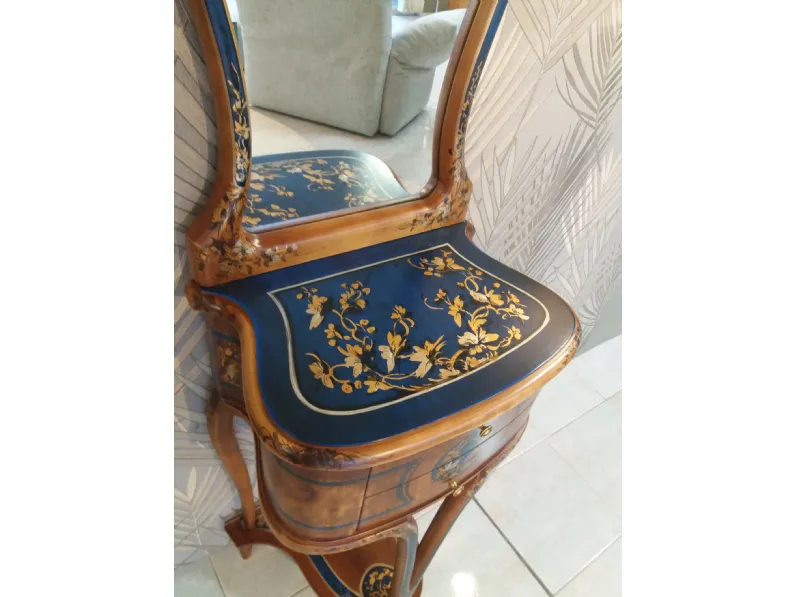 Mobile di Antiquariato in stile rinascimentale con uno sconto del 53%
