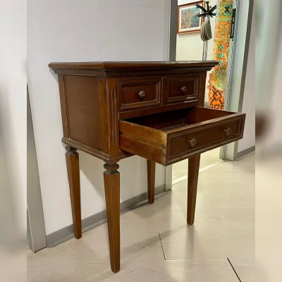 Complemento d'antiquariato in stile arte povera in Offerta Outlet