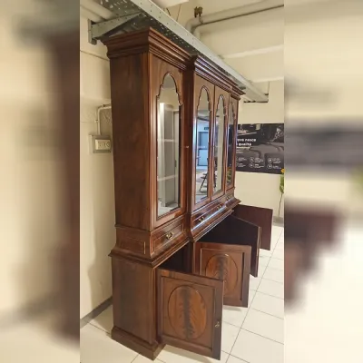 Credenza d'antiquariato in stile neoclassico a prezzo Outlet