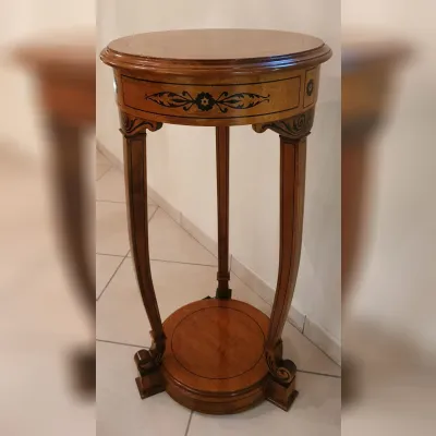 Mobile di Antiquariato in stile neoclassico Colonna in radica a prezzo scontato