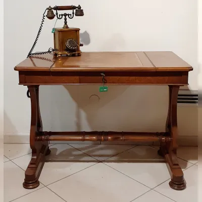 Mobile di Antiquariato in stile impero con uno sconto del 50%