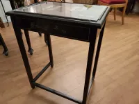 Tavolini in legno invecchiato con un ribasso esclusivo