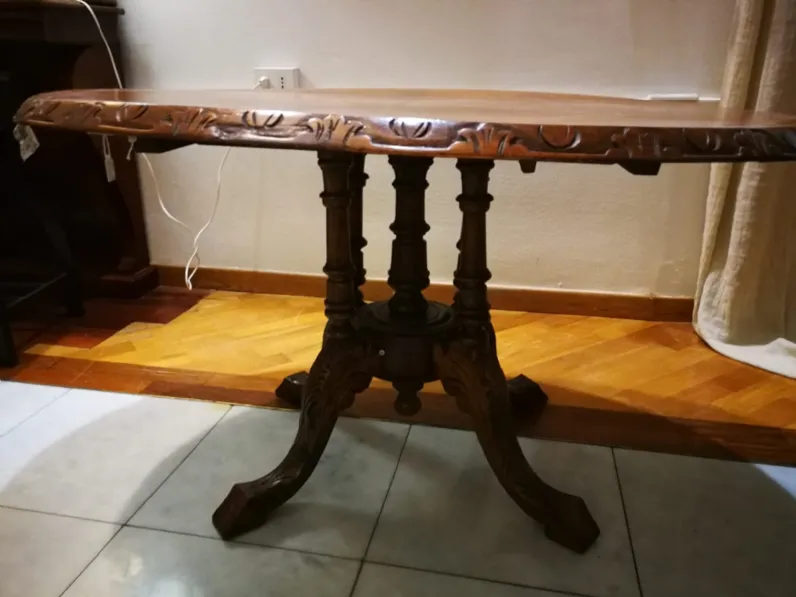 Tavolo d'antiquariato in stile Neoclassico a prezzo Outlet