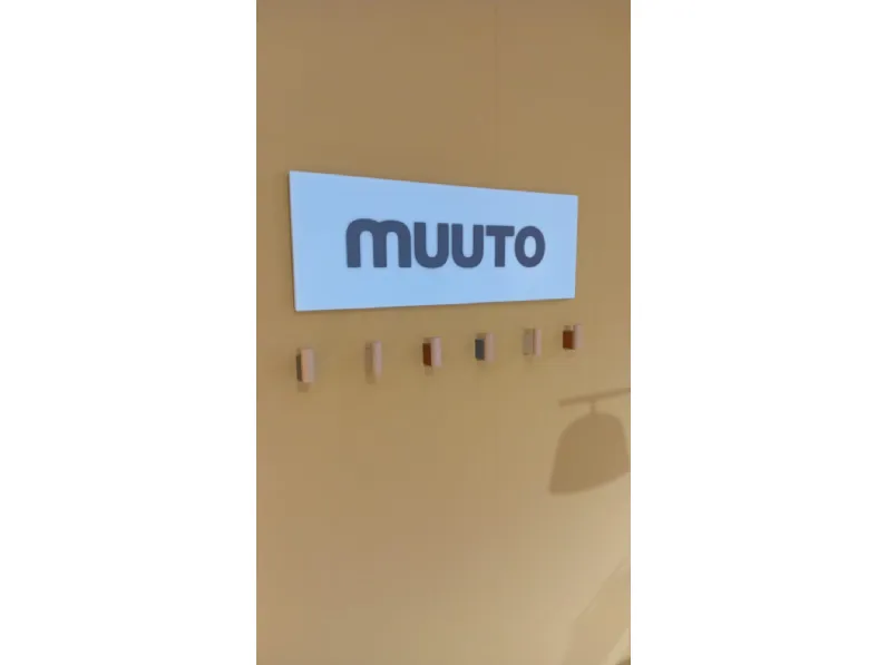Appendiabiti modello Ganci appendiabito by muuto di Collezione esclusiva a prezzo Outlet