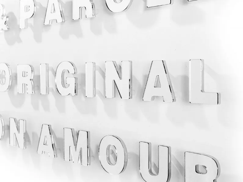 Appendiabiti in stile design Sms di Mogg 
