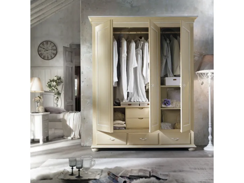 Armadio 3 porte di Collezione esclusiva A PREZZO SCONTATO 40%
