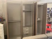 Armadio di Doimo cityline modello Adok in laminato materico con sconto -50%