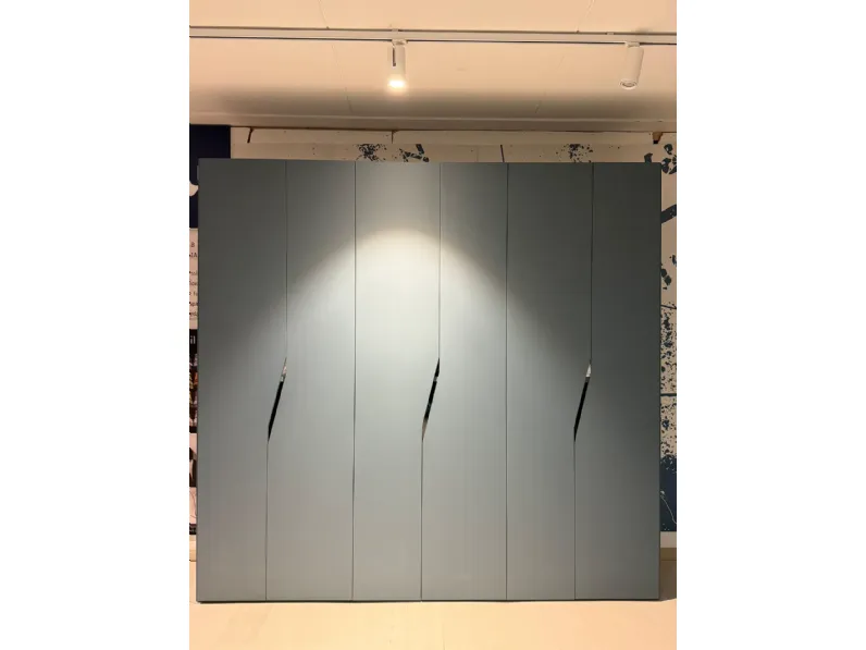 Armadio con ante battenti modello Alfabeto scontato del 35%