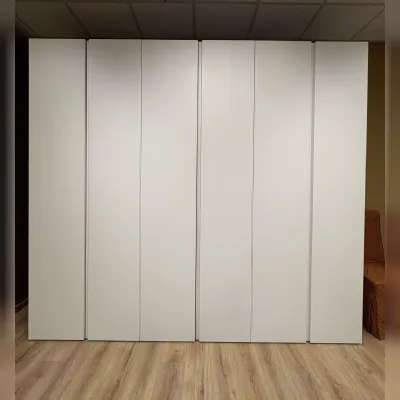 Armadio con ante battentimodernoGap b5 Olivieri a prezzo ribassato