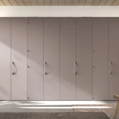 Armadio di Orme modello Liscia night 08 in laccato opaco con sconto -32%