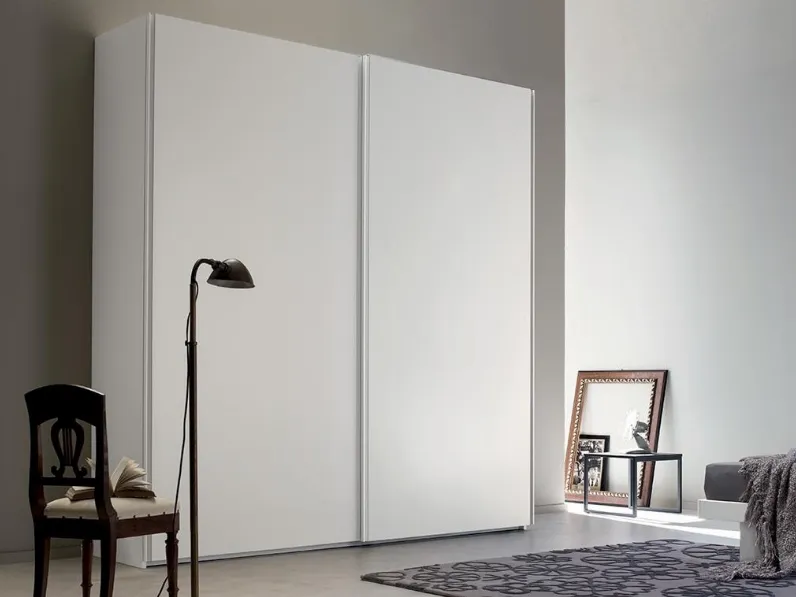 Armadio Omega realizzato in laminato opaco di Spagnol cucine scontato -38%