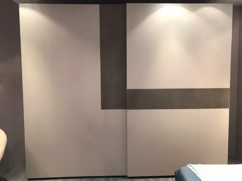 Armadio ante scorrevoli in legno modello Peperoncino  di Le fablier 