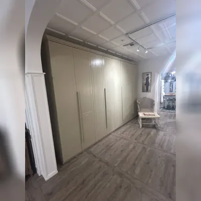 Armadio Armadio 8 ante  di Dialma brown A PREZZO SCONTATO 50%