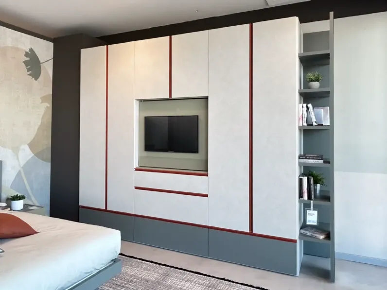 Armadio di Tomasella modello Armadio con ante battenti in laminato materico con sconto -30%