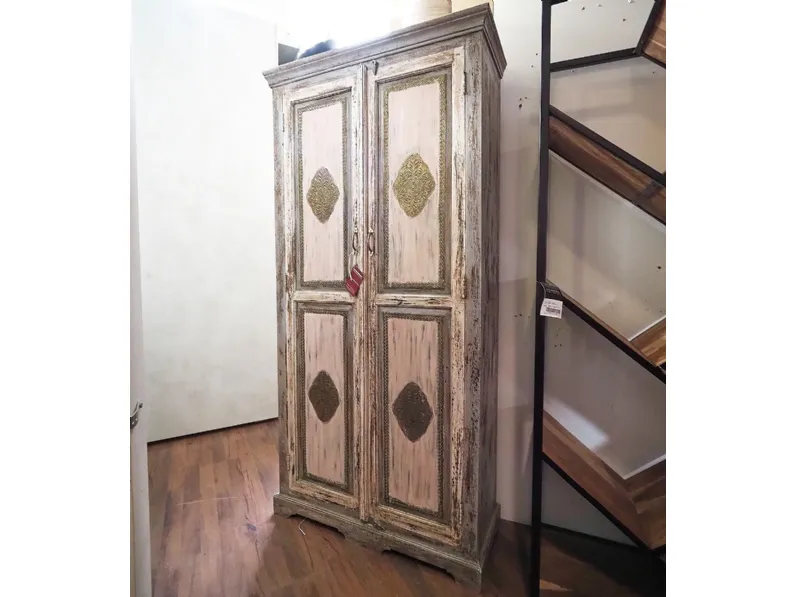 Armadio moderno Armadio dipinto indiano shabby in offerta   di Outlet etnico a PREZZO OUTLET -26%