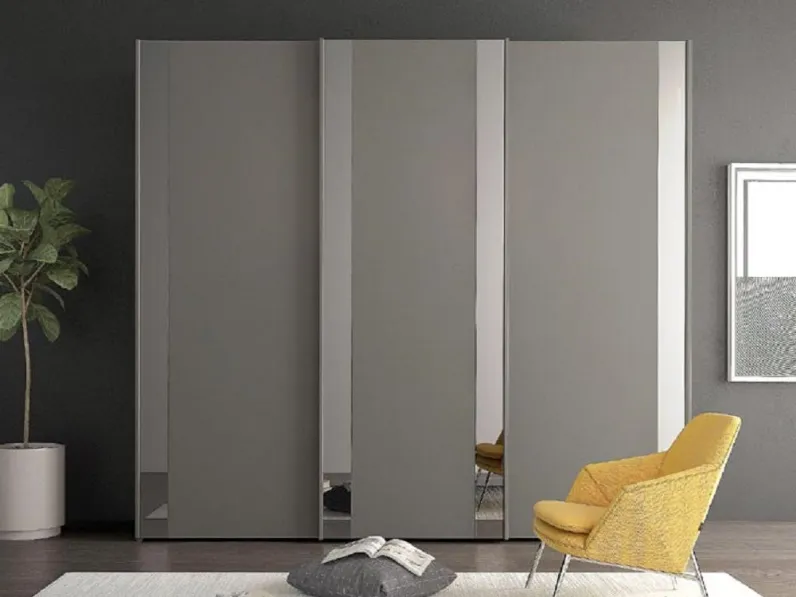 Armadio in laminato opaco Armadio mod. ego a marchio Gierre mobili scontato -52%