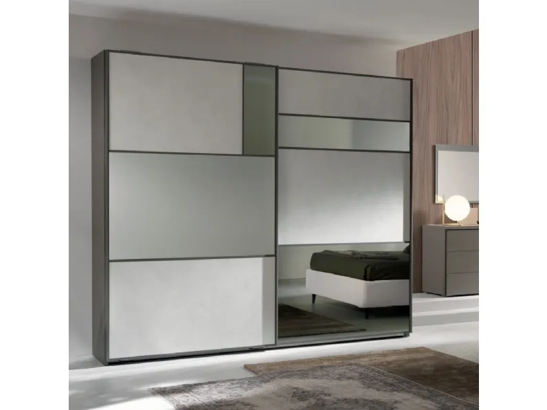 Armadio con ante scorrevolimodernoArmadio mod-kiev a 2 ante scorrevoli-maxi in promo-sconto del 50% Gierre mobili a prezzo ribassato
