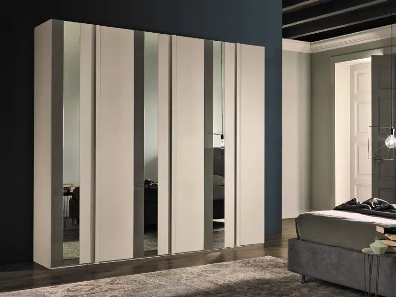 Armadio Armadio mod.vertigo Gierre mobili a sei ante in Offerta Outlet