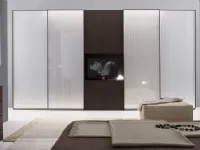 Armadio di S75 modello Armadio scorrevole con vetri ice e vano-tv con cassettiera scontato del 30% in vetro con sconto -46%