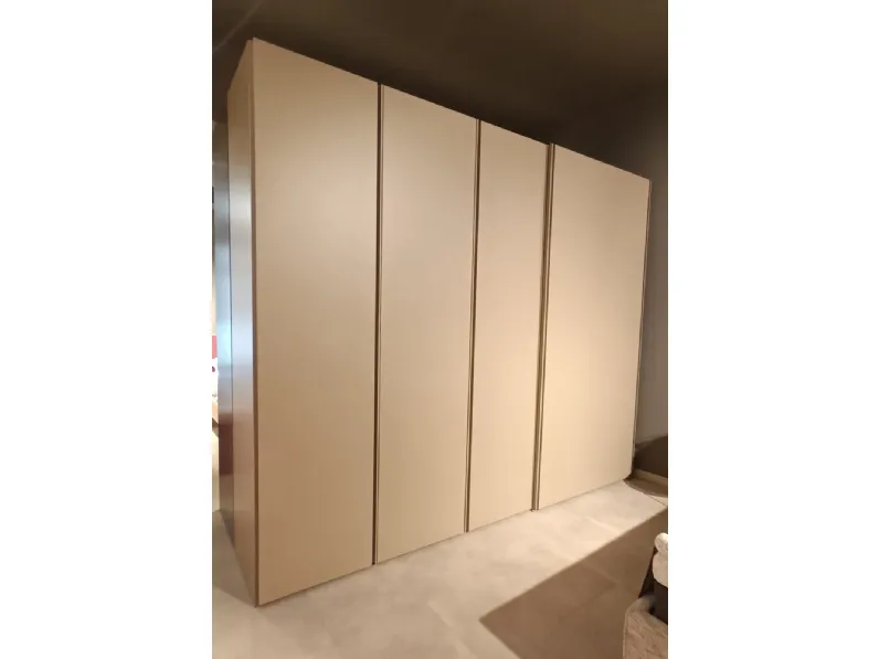 Armadio di Sangiacomo modello Armadio sinua combinato in laccato opaco con sconto -40%