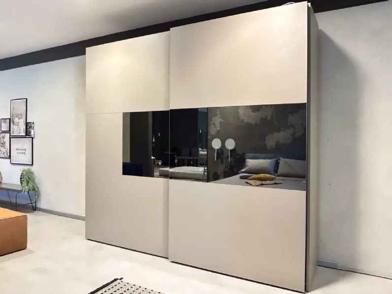 Armadio Armadio vision con tv incorporata Tomasella con ante scorrevoli SCONTATO a PREZZI OUTLET